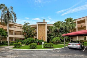 Building Photo - 7472 La Paz Blvd