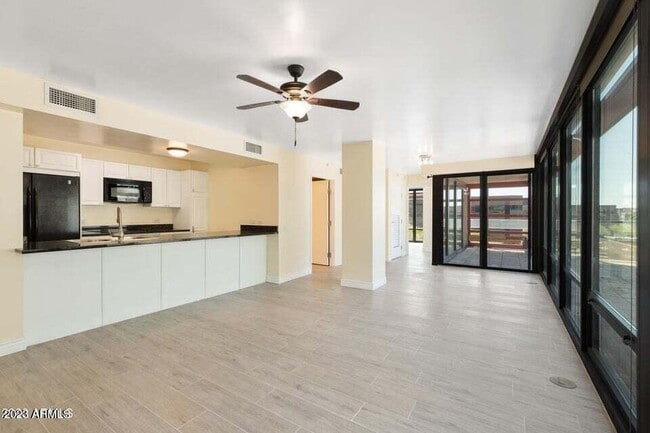 Building Photo - 4808 N 24th St