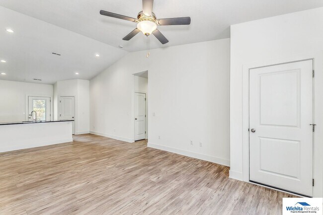 Foto del edificio - 1735 - 1737 S. Hickory Creek Ct.