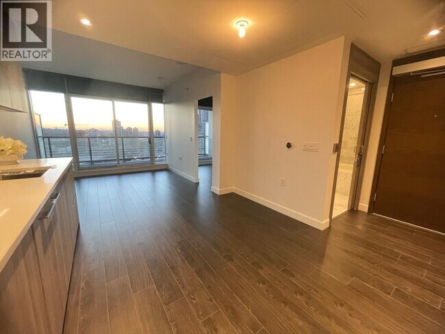 Photo du bâtiment - 4720-4720 Lougheed Hwy.