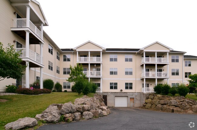 Foto del edificio - The Legacy at Clover Blossom