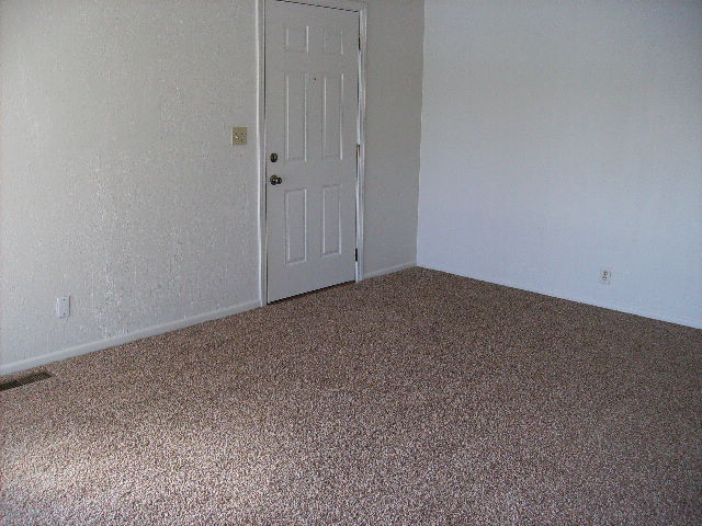 Foto del edificio - Lakefront Duplex!