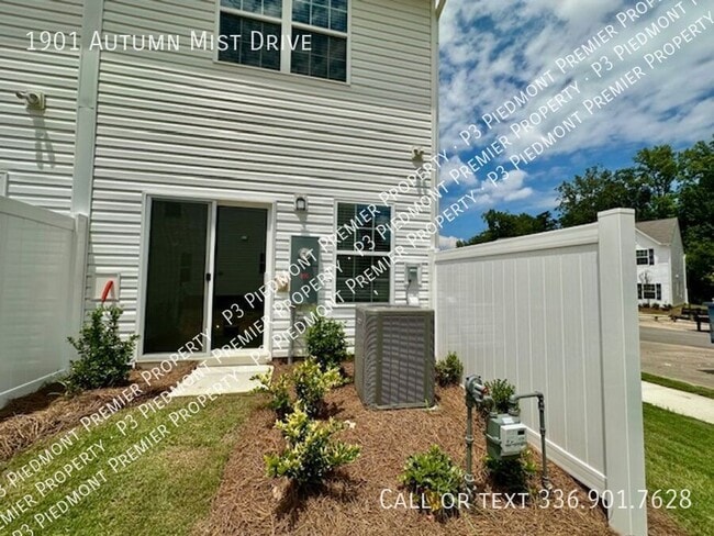 Building Photo - 1901 Autumn Mist Dr