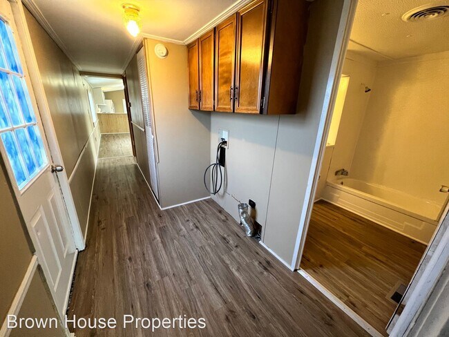 Foto del edificio - 2 br, 1 bath House - 1608 Hill Rd