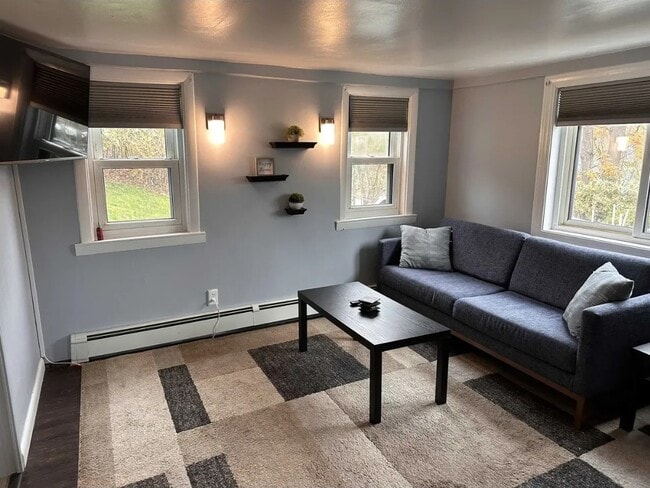 Building Photo - 16 Winter St