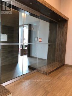 Photo du bâtiment - 8763-8763 Bayview Ave