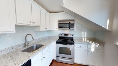 Bowdoin School Apartments photo'