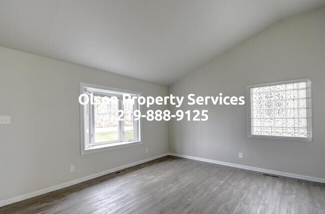 Building Photo - 1330 Cass St
