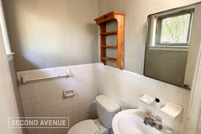 Foto del edificio - 4810 Summerlane Ave