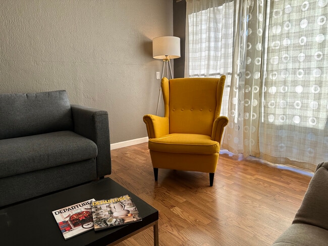 Foto del edificio - 781 N. Fair Oaks Ave.