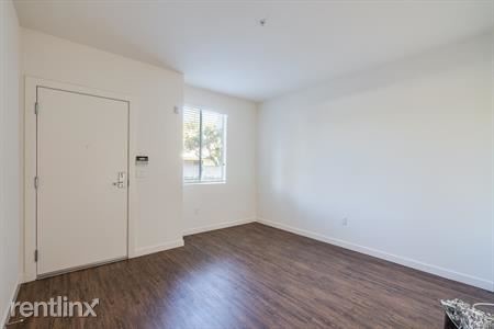 Foto del edificio - 2 br, 2 bath House - 1905 E First St # 101