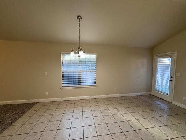 Foto del edificio - Beautiful Home in South Lubbock Near Restaurants, Grocery Store, & Shopping!