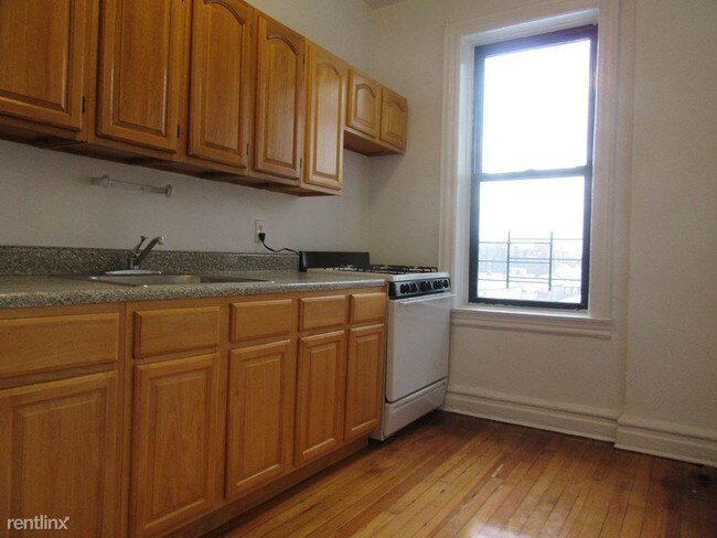 Building Photo - 2013 83rd St