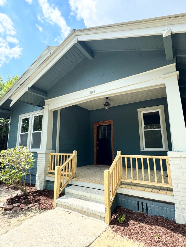Building Photo - 305 Willard St