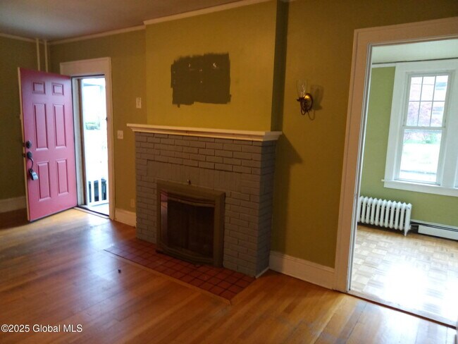 Foto del edificio - 31 Woodlawn Ave