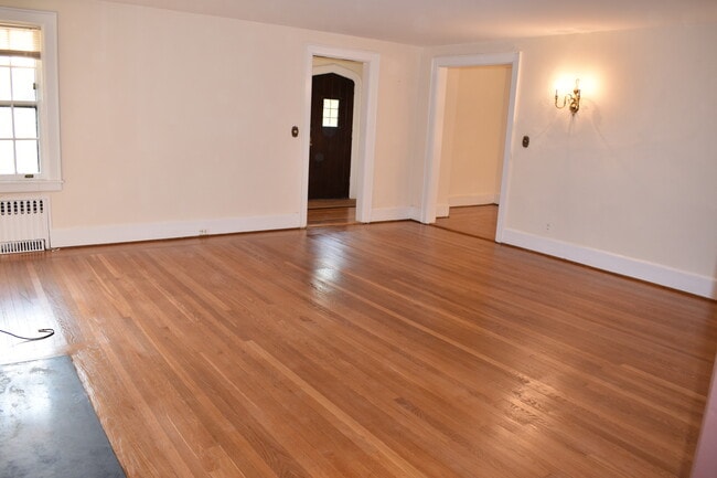 Foto del edificio - 12 Ridgecrest W