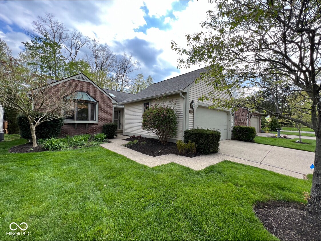Foto principal - 1727 Creekside Ln W