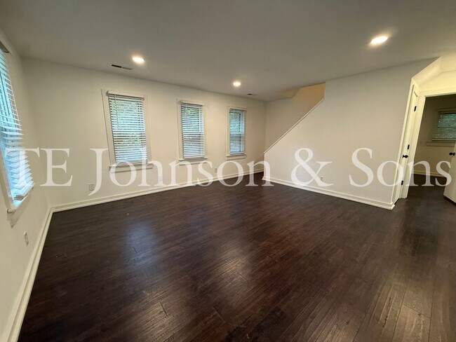 Foto del edificio - 4309 Walnut Hollow Dr