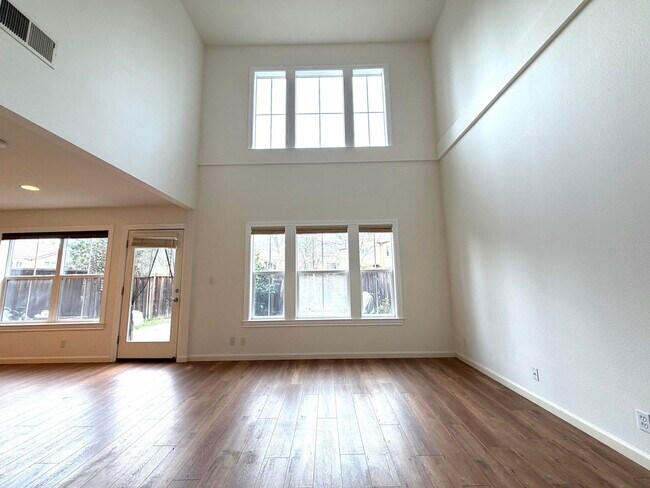 Foto del edificio - 7835 Veronica Ct