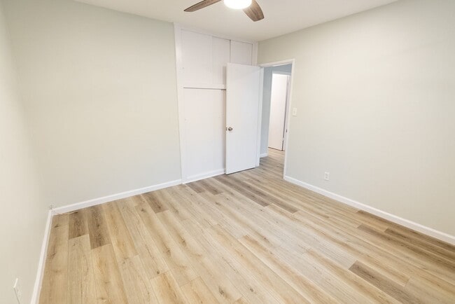 Interior Photo - 7044 Lanewood Ave