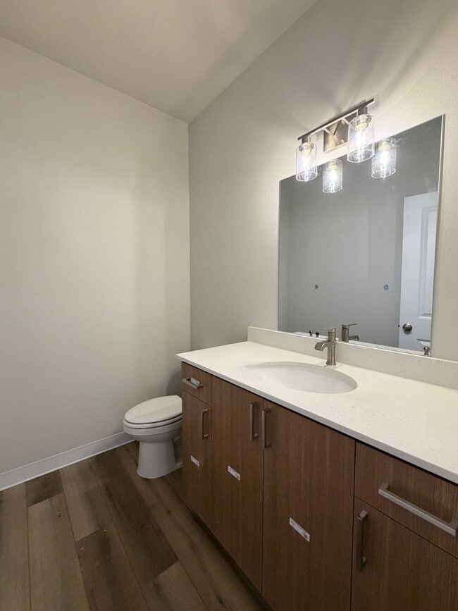 Building Photo - 180 W College St