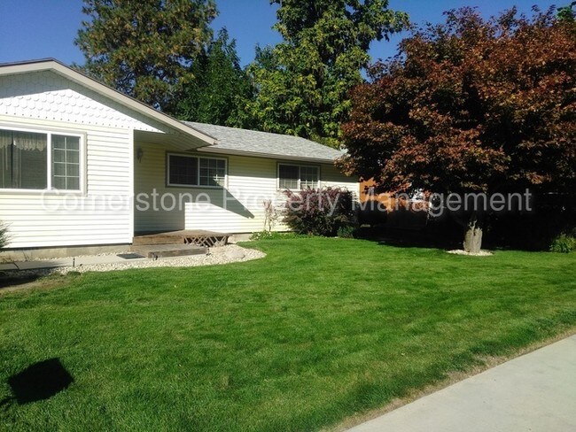 Building Photo - 4670 W Samara St