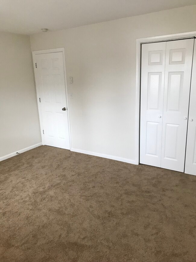 Master Bedroom 1 - 88 Belair Dr