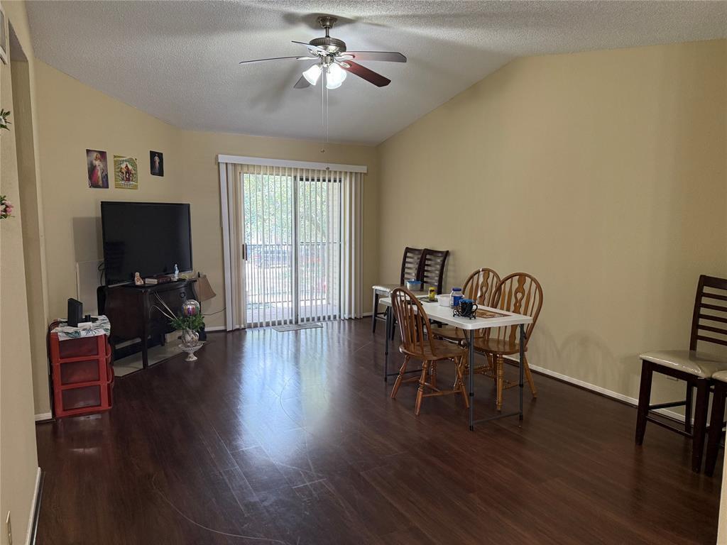 Foto principal - 2121 Hepburn St