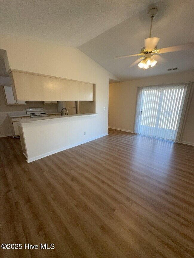 Foto del edificio - 218 Faison Ln