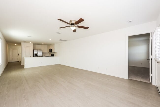 Building Photo - 1220 Canyon Wren Dr