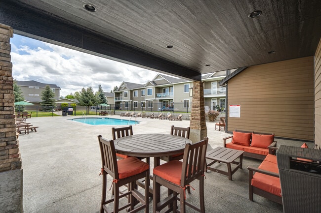 Pool Area - The Reserve at Shelley Lake