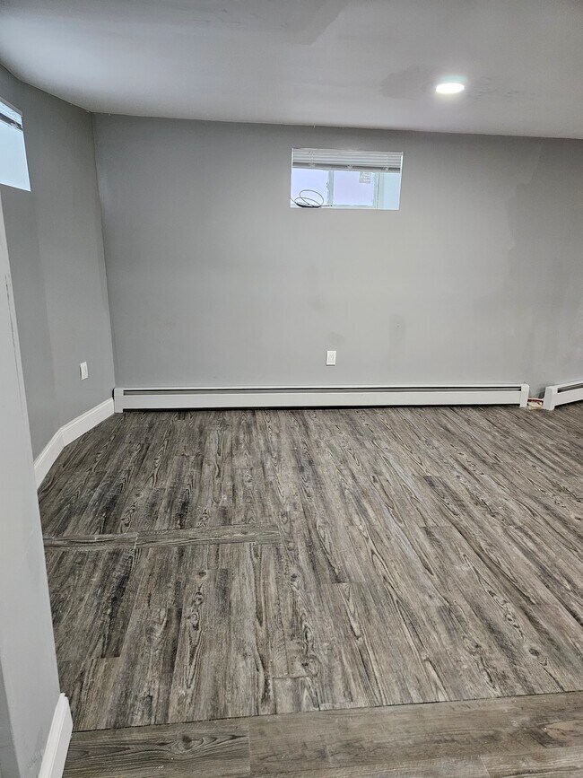 44 Glendale St Unit B, Everett, MA 02149 Apartments in Everett, MA