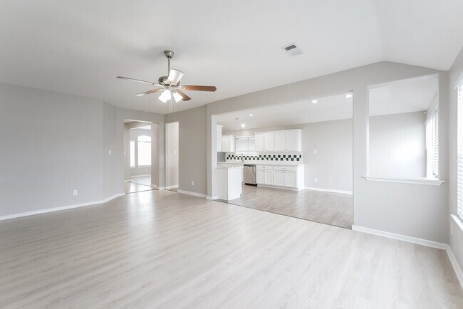 Building Photo - 18006 Oakmoss Hill Ct