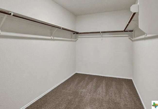 Foto del edificio - 1302 Camden Ln