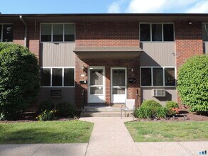 Building Photo - 224 New Britain Ave