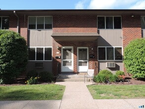 Building Photo - 224 New Britain Ave