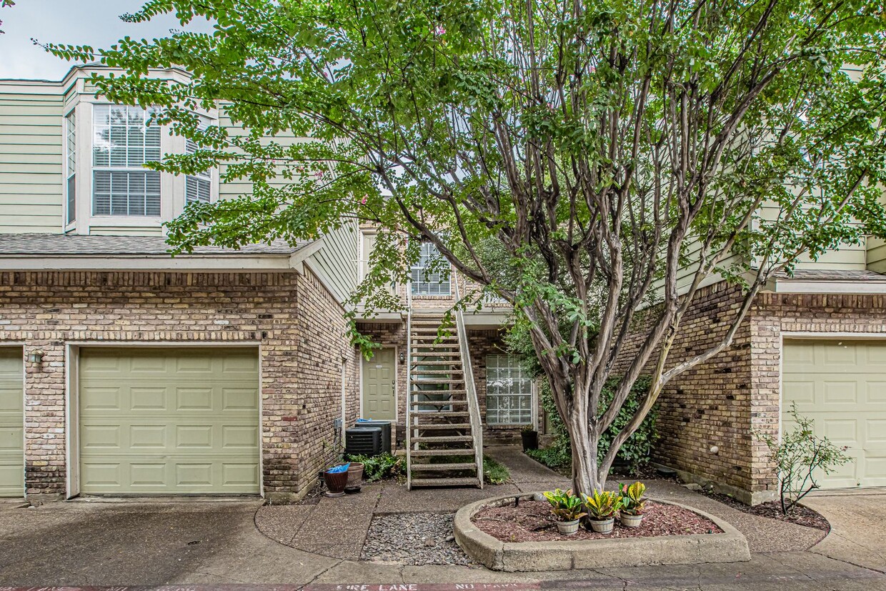 Primary Photo - Oaks of Lakewood Condominiums 2nd Floor, 2...