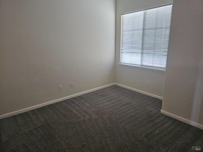 Building Photo - 2751 Olivewood Ln