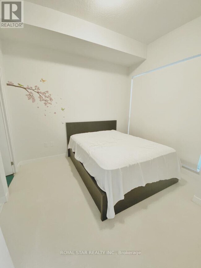 Building Photo - 4055 Parkside Village Dr