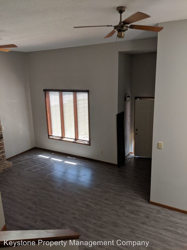 Building Photo - 3 br, 2 bath House - 2030 Southridge Dr.
