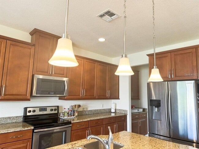 Building Photo - 3877 Mount Vernon Way