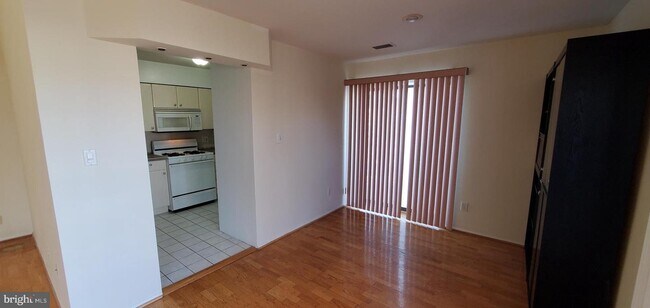 Foto del edificio - 301 Byberry Rd