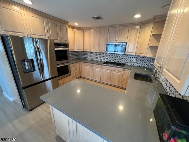 Foto del edificio - 497 Division Ave