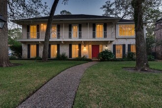 Building Photo - 15203 Camelback Ct