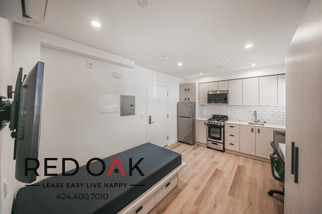 Foto del edificio - ~2 Months FREE~ Redone Studio, Featuring A...