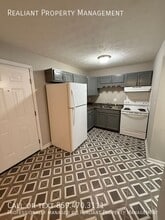 Building Photo - 209 Lakeshore Dr