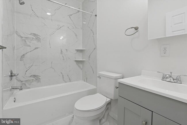 Foto del edificio - 3827 Cambridge St