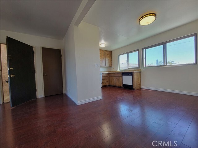 Foto principal - 17628 Alburtis Ave