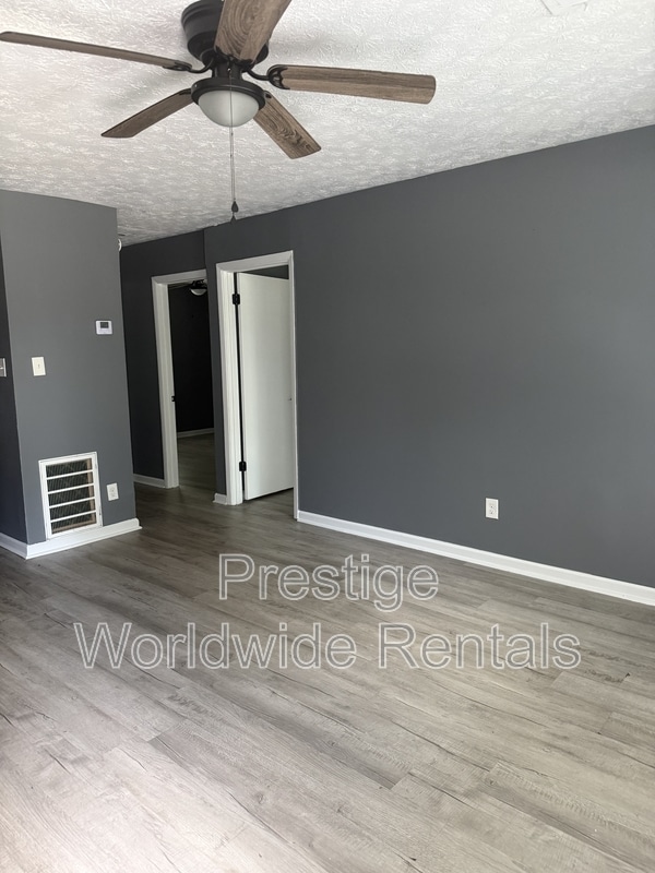 Building Photo - 4125 Sandfort Rd