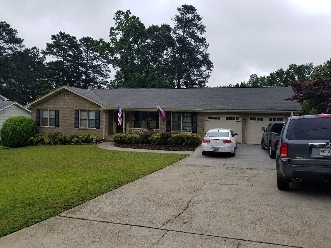 Foto principal - 5953 Four Winds Dr SW